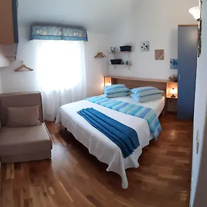 Apartament Demori, Galižana