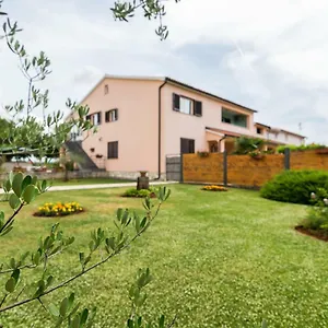 Apartament Korina, Kanfanar